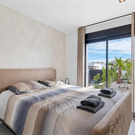 Luxury Family With Privacy Villa