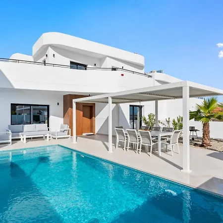 Luxury Family With Privacy Villa *